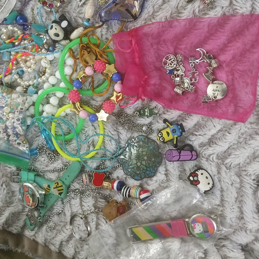 Jewelry bundle - Picture 2 of 12